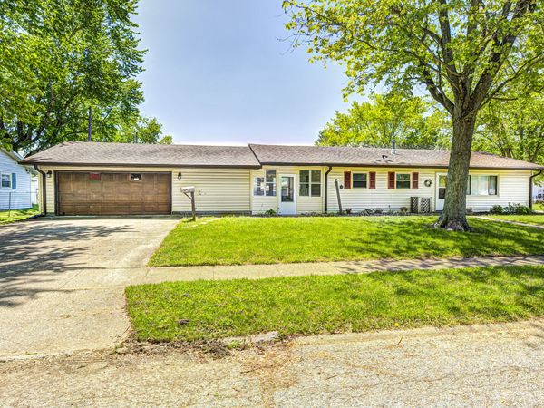 423 W Janet Drive , Brownsburg, IN 46112