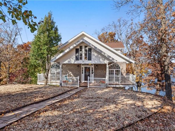 21 Jonathan Court , Lake Ozark, MO 65049