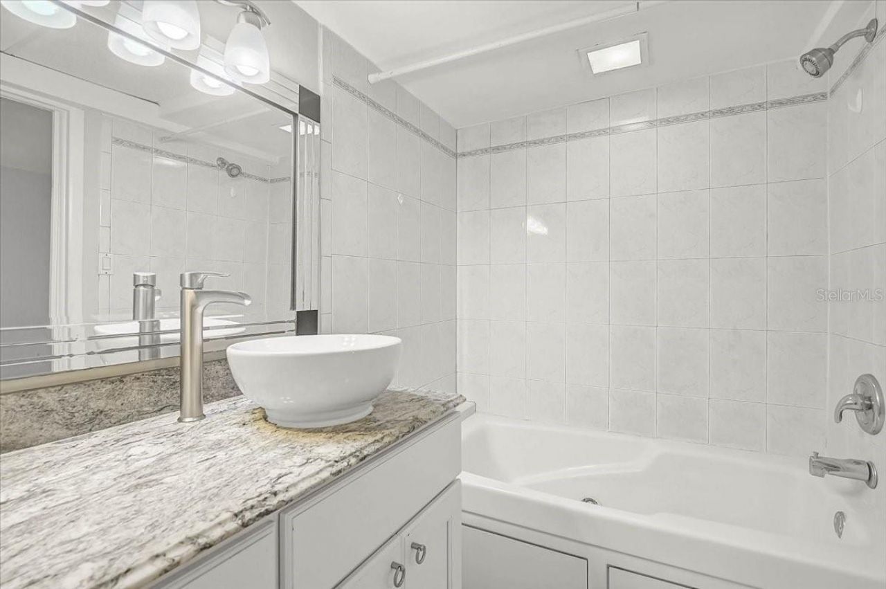 345 S Tuttle Avenue , Sarasota, FL 34237 Photo