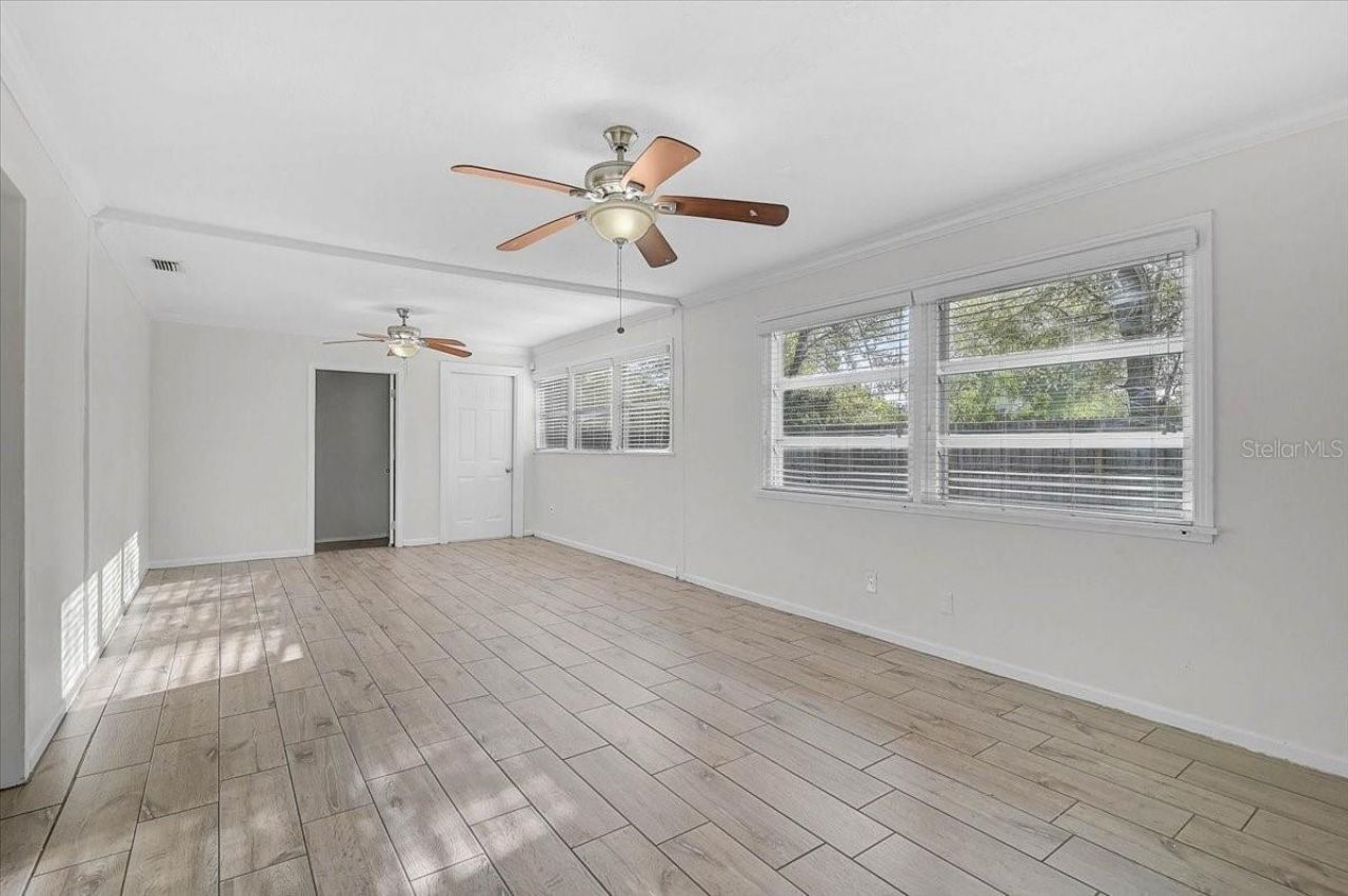 345 S Tuttle Avenue , Sarasota, FL 34237 Photo