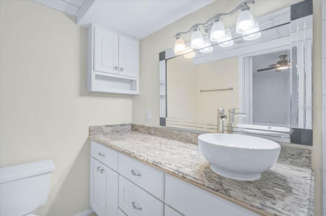 345 S Tuttle Avenue , Sarasota, FL 34237 Photo