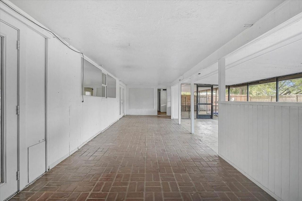 345 S Tuttle Avenue , Sarasota, FL 34237 Photo