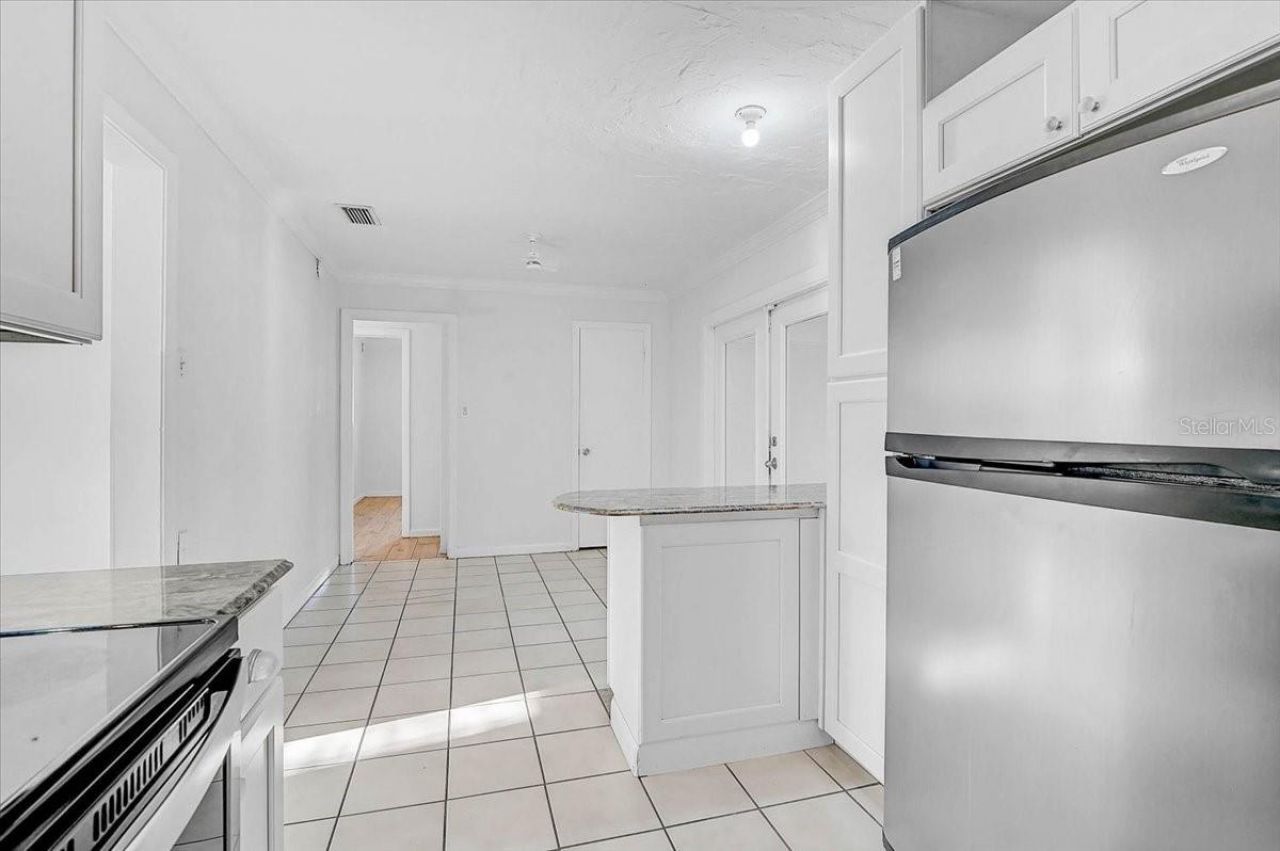 345 S Tuttle Avenue , Sarasota, FL 34237 Photo