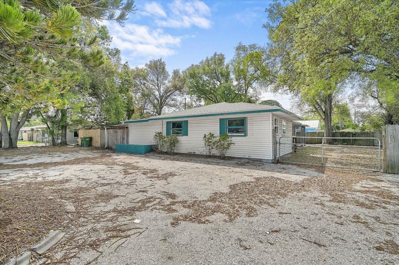 345 S Tuttle Avenue , Sarasota, FL 34237 Photo