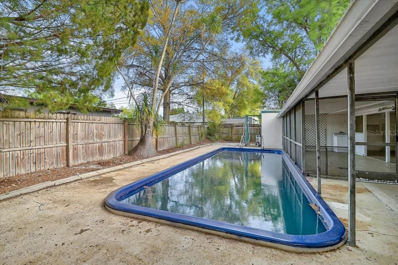345 S Tuttle Avenue , Sarasota, FL 34237 Photo