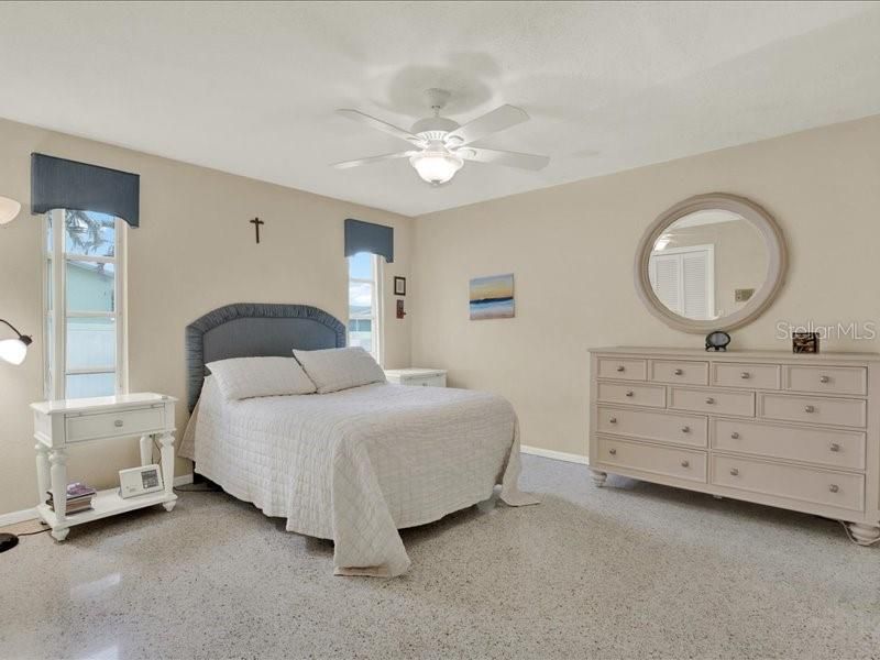 11235 Apache Place , Largo, FL 33774 Photo