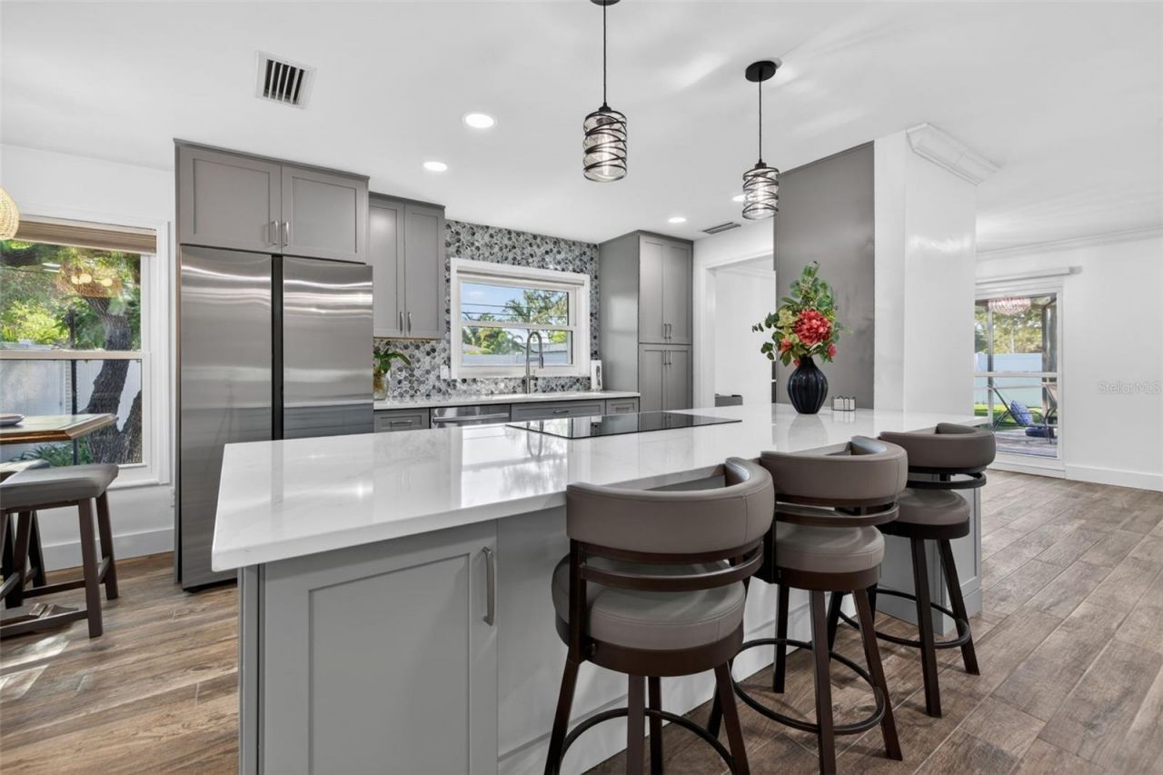 1501 N Dakota Avenue Ne, Saint Petersburg, FL 33703 Photo