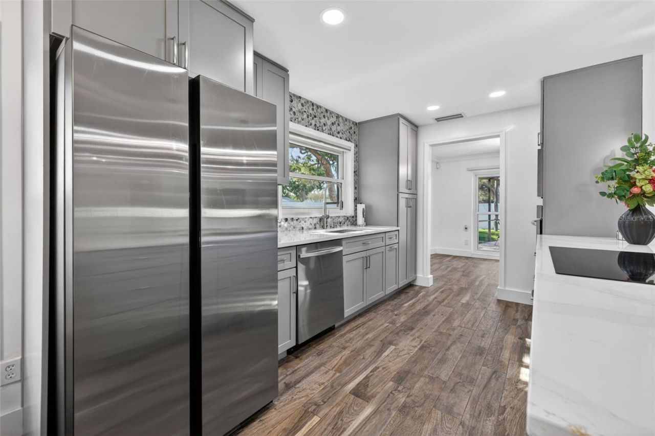 1501 N Dakota Avenue Ne, Saint Petersburg, FL 33703 Photo