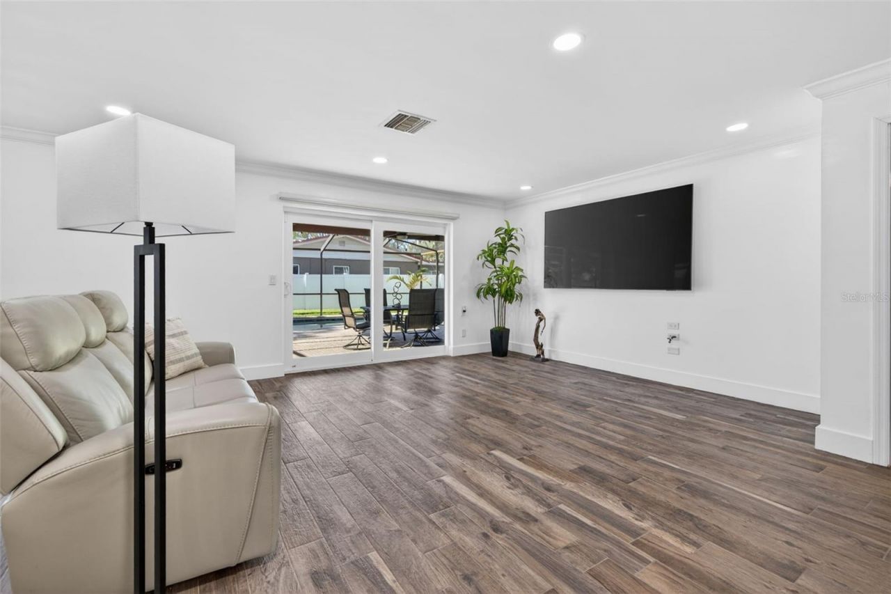 1501 N Dakota Avenue Ne, Saint Petersburg, FL 33703 Photo
