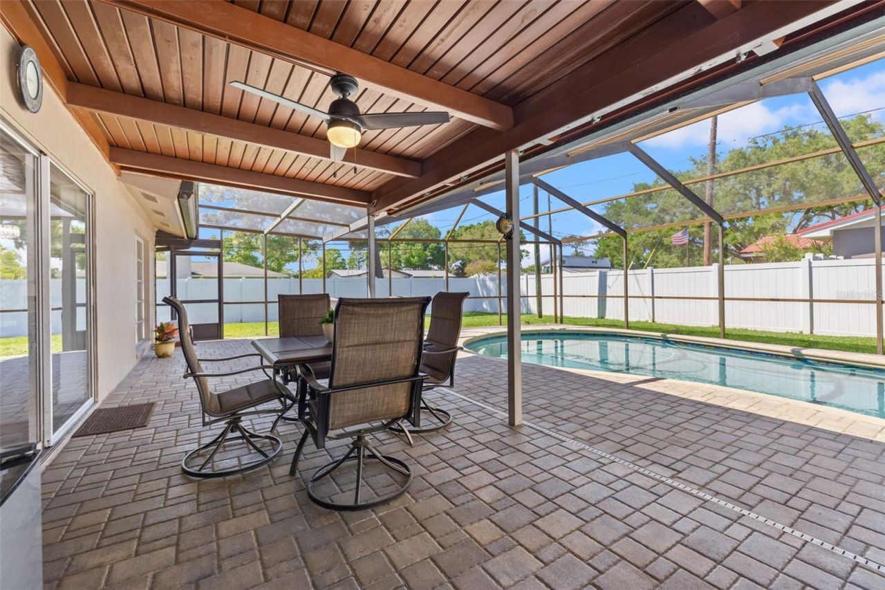 1501 N Dakota Avenue Ne, Saint Petersburg, FL 33703 Photo