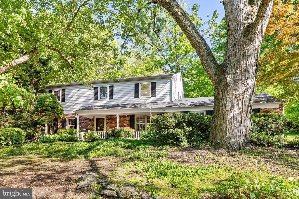563 APPLEWOOD DRIVE , FORT WASHINGTON, PA 19034