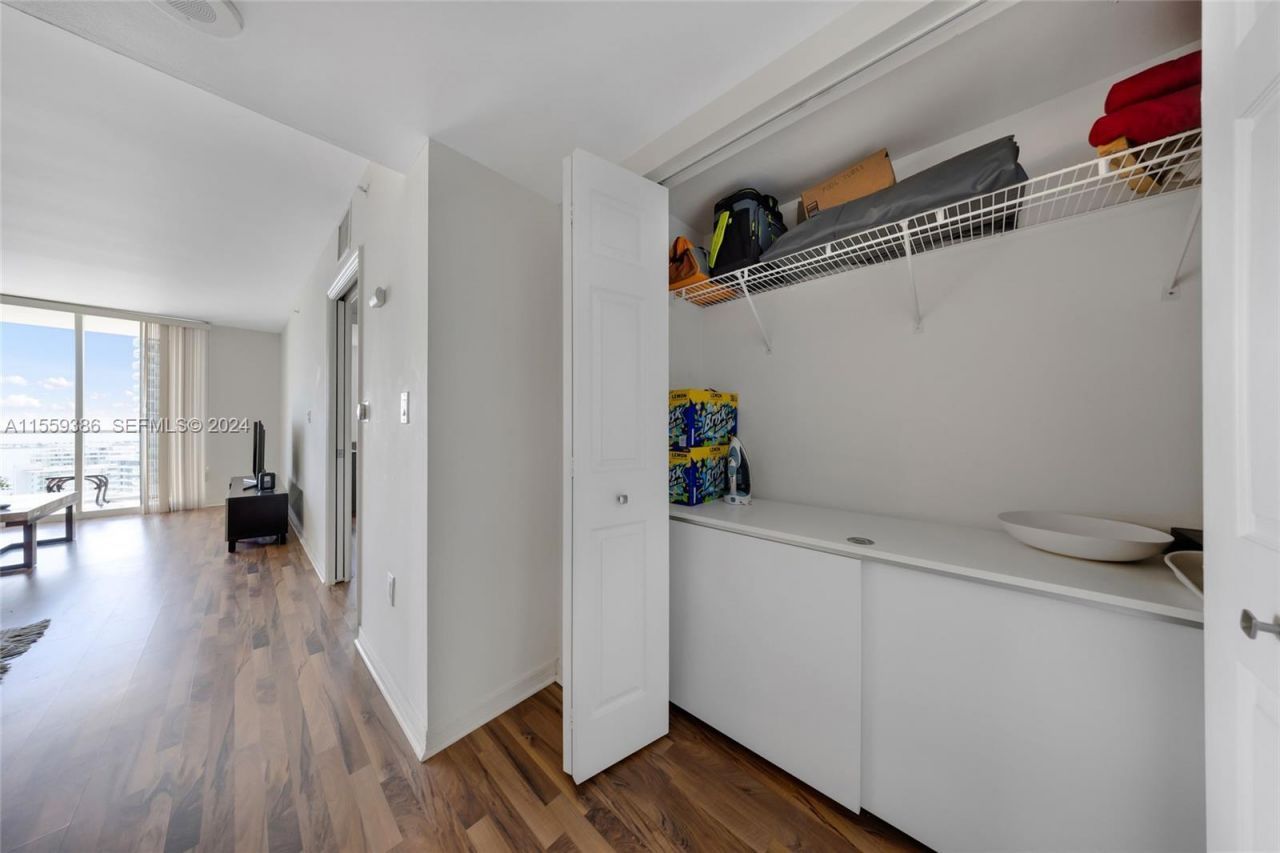 1155 Brickell Bay Drive, Unit 2207, Miami, FL 33131 Photo