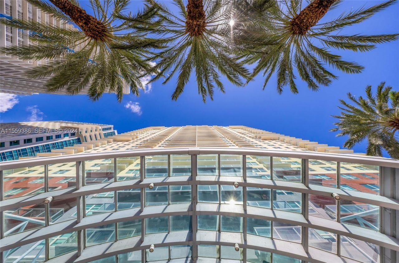 1155 Brickell Bay Drive, Unit 2207, Miami, FL 33131 Photo