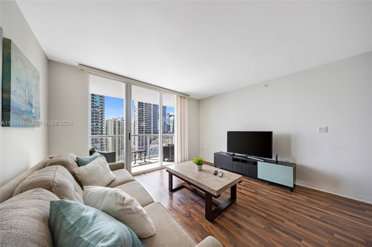 1155 Brickell Bay Drive, Unit 2207, Miami, FL 33131 Photo