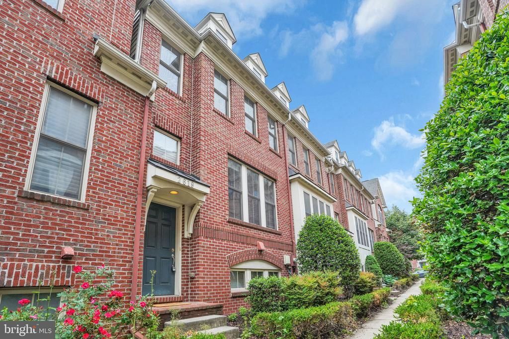2619 S KENMORE COURT, ARLINGTON, VA 22206