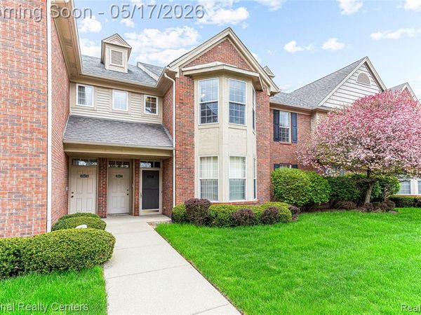 49277 Silver Birch Circle, Shelby Twp, MI 48315