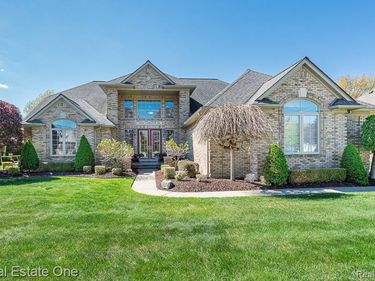 14278 Larkspur Drive, Shelby Twp, MI 48315