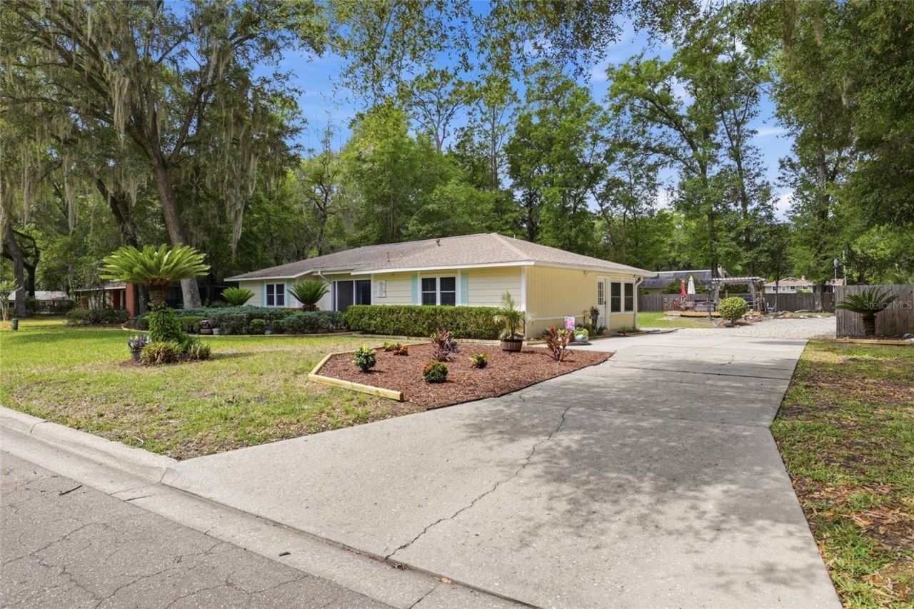 710 SW 77th Terrace , Gainesville, FL 32607 Photo
