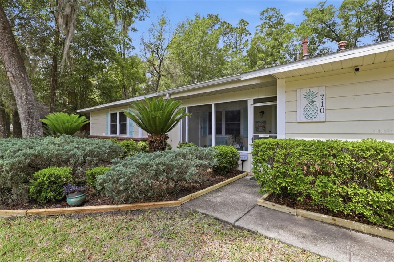 710 SW 77th Terrace , Gainesville, FL 32607 Photo