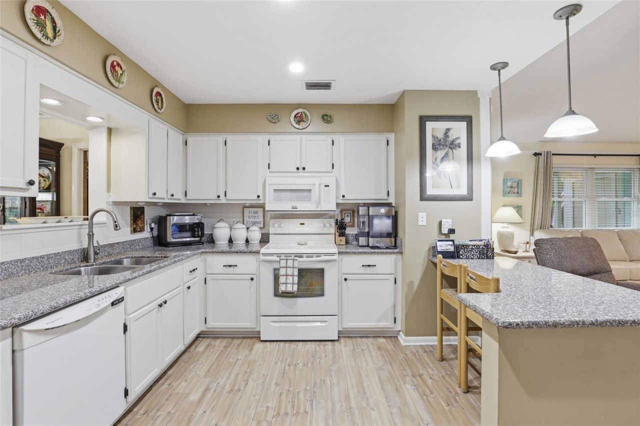 710 SW 77th Terrace , Gainesville, FL 32607 Photo