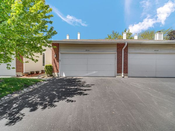 406 Hummingbird Court , Deerfield, IL 60015