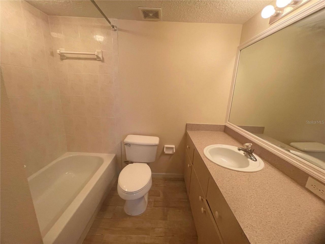 1122 S Pine Ridge Circle , Unit 1122, Sanford, FL 32773 Photo