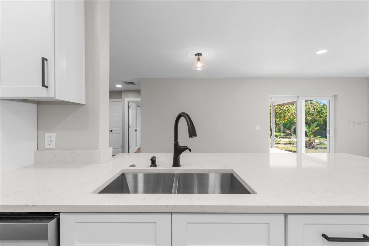 901 24th Avenue W, Palmetto, FL 34221 Photo