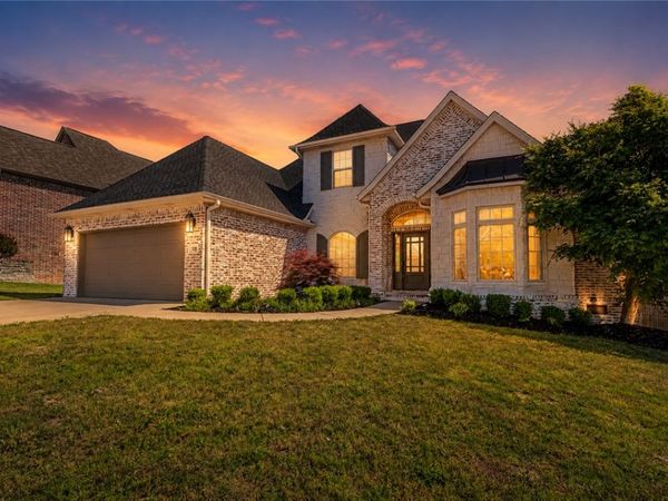 708 NE Essex Court , Bentonville, AR 72712