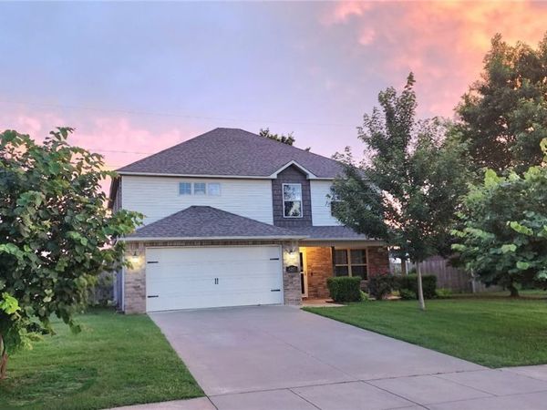 4207 SW Brownstone Avenue, Bentonville, AR 72712