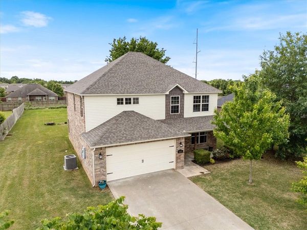 4207 SW Brownstone Avenue , Bentonville, AR 72712