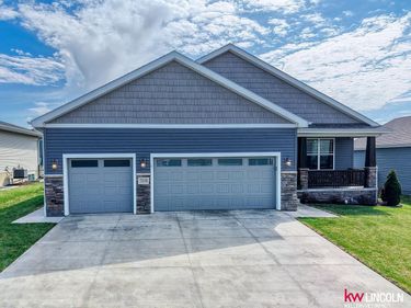 7210 NW 18 Street , Lincoln, NE 68521