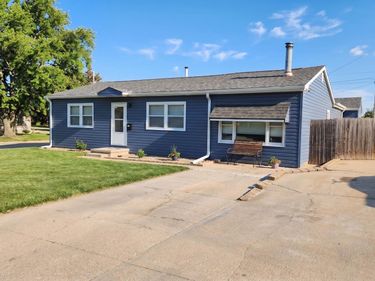 7018 Emiline Street , La Vista, NE 68128