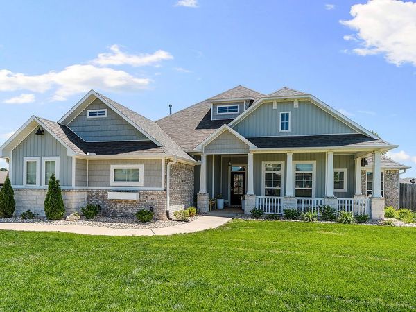 1601 Higgins Street , Pea Ridge, AR 72751