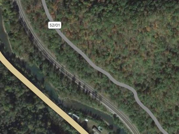 Frontage Rd, IAEGER, WV 24844