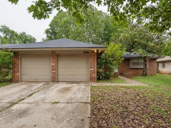 816 Jupiter Road, Edmond, OK 73003