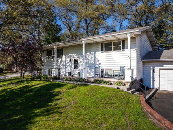 5522 E 989 N , DeMotte, IN 46310