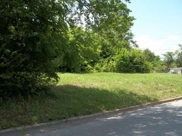 101 Plum St , Shelbyville, TN 37160