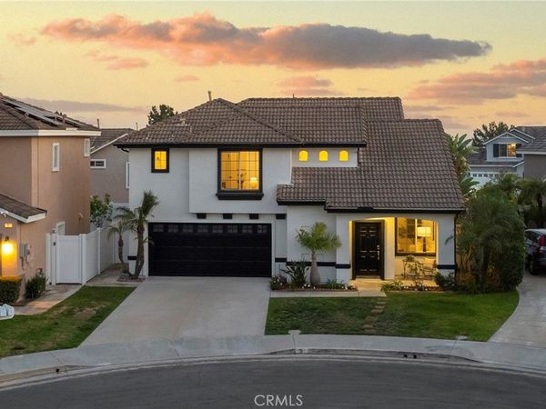5 Chatri Circle, Lake Forest, CA 92610