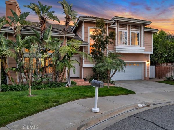 5038 Durant Court, Oak Park, CA 91377