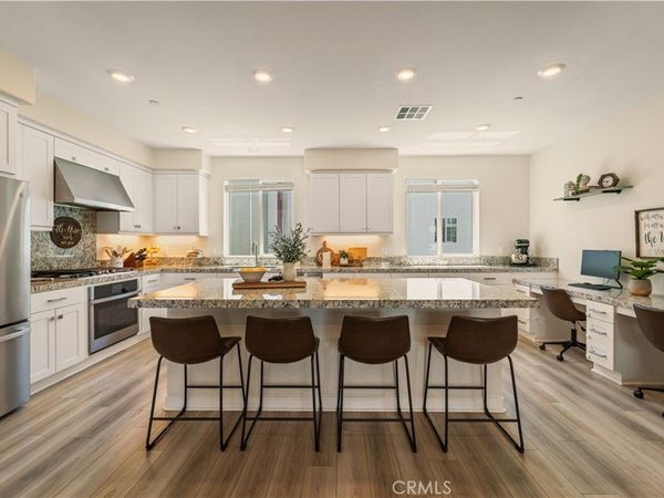 27461 Viero Place, Valencia, CA 91381