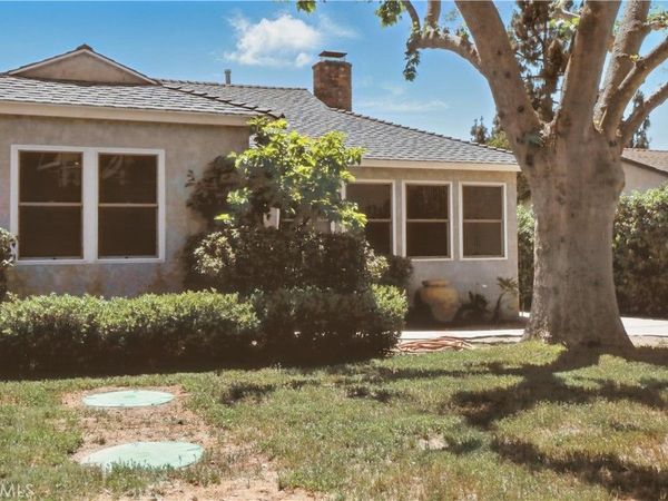 13384 Foothill Boulevard, Sylmar, CA 91342