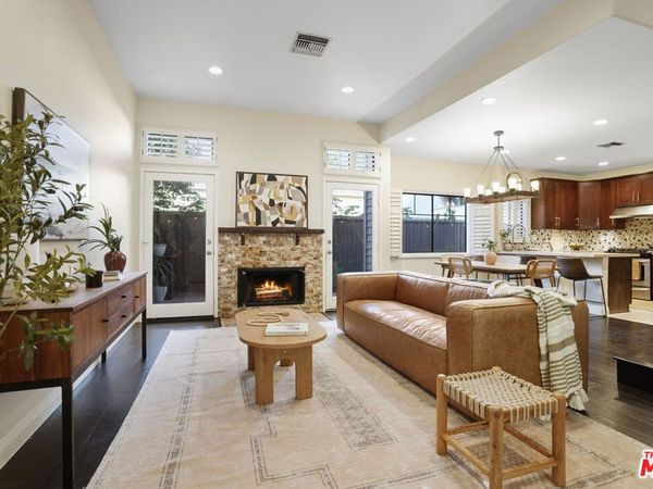 384 E Del Mar Boulevard, Pasadena, CA 91101