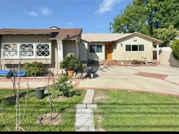 5921 NW Fallbrook Avenue, Woodland Hills, CA 91367