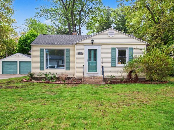 1574 Ottawa Beach Road, Holland, MI 49424
