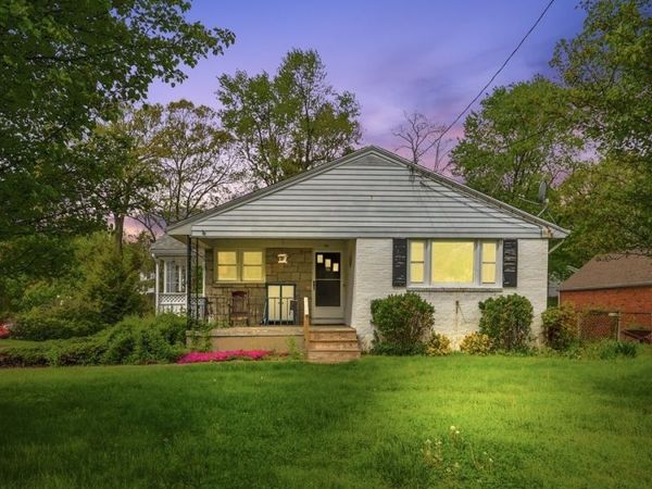 56 Oakwood, Manchester, CT 06042