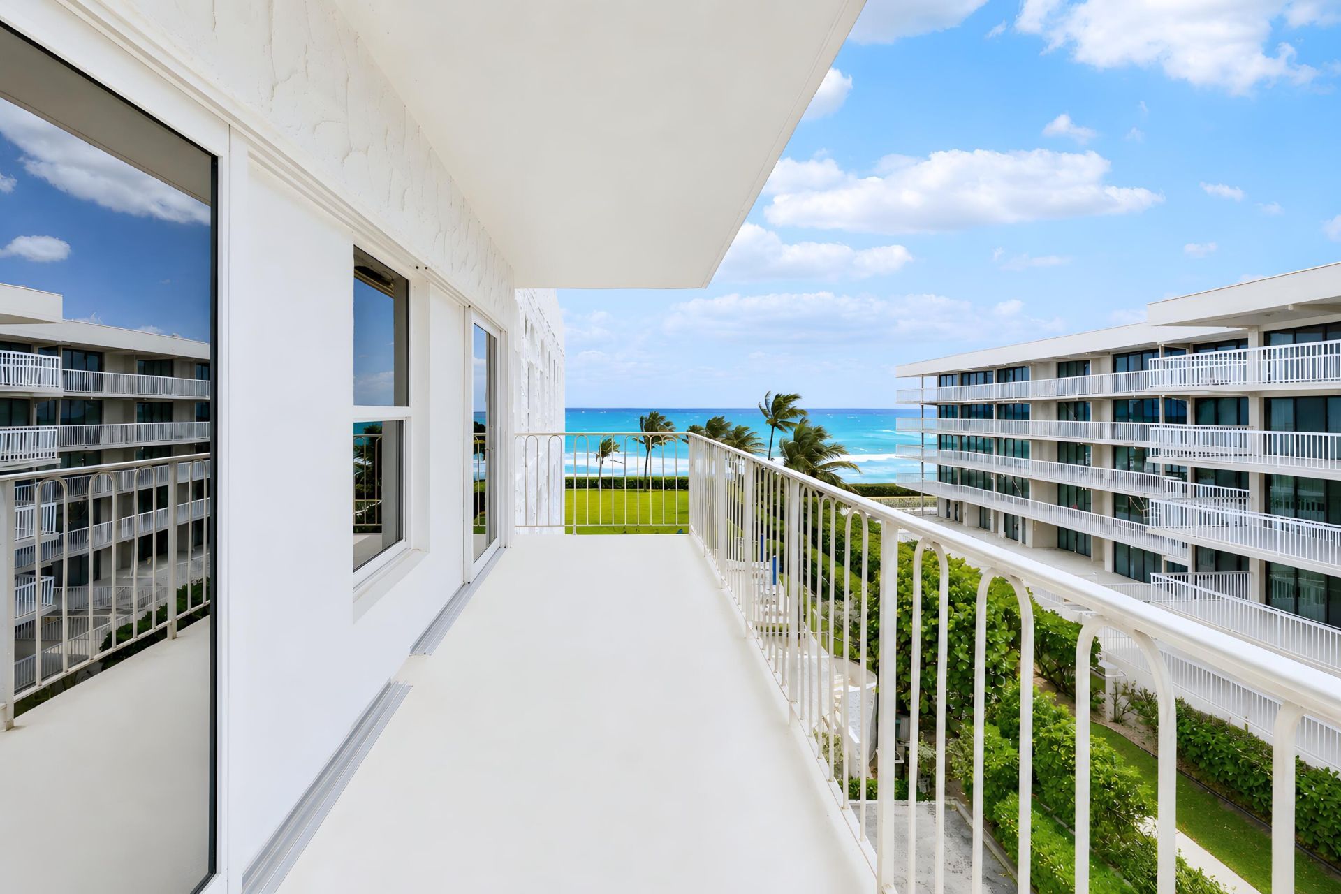 3230 S Ocean Boulevard, Unit E-410, Palm Beach, FL 33480 Photo