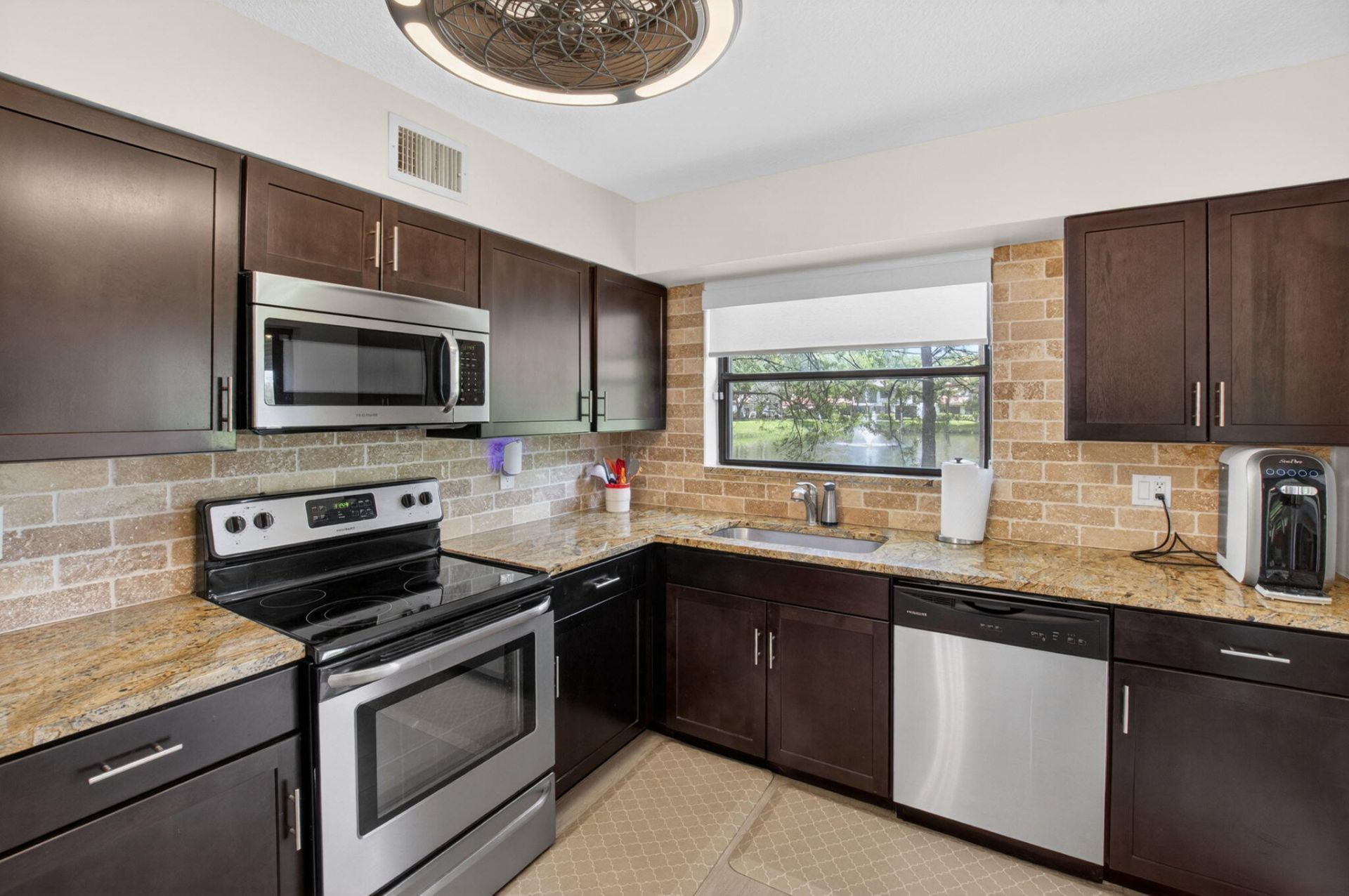2305 Aspen Way, Unit 2305, Boynton Beach, FL 33436 Photo