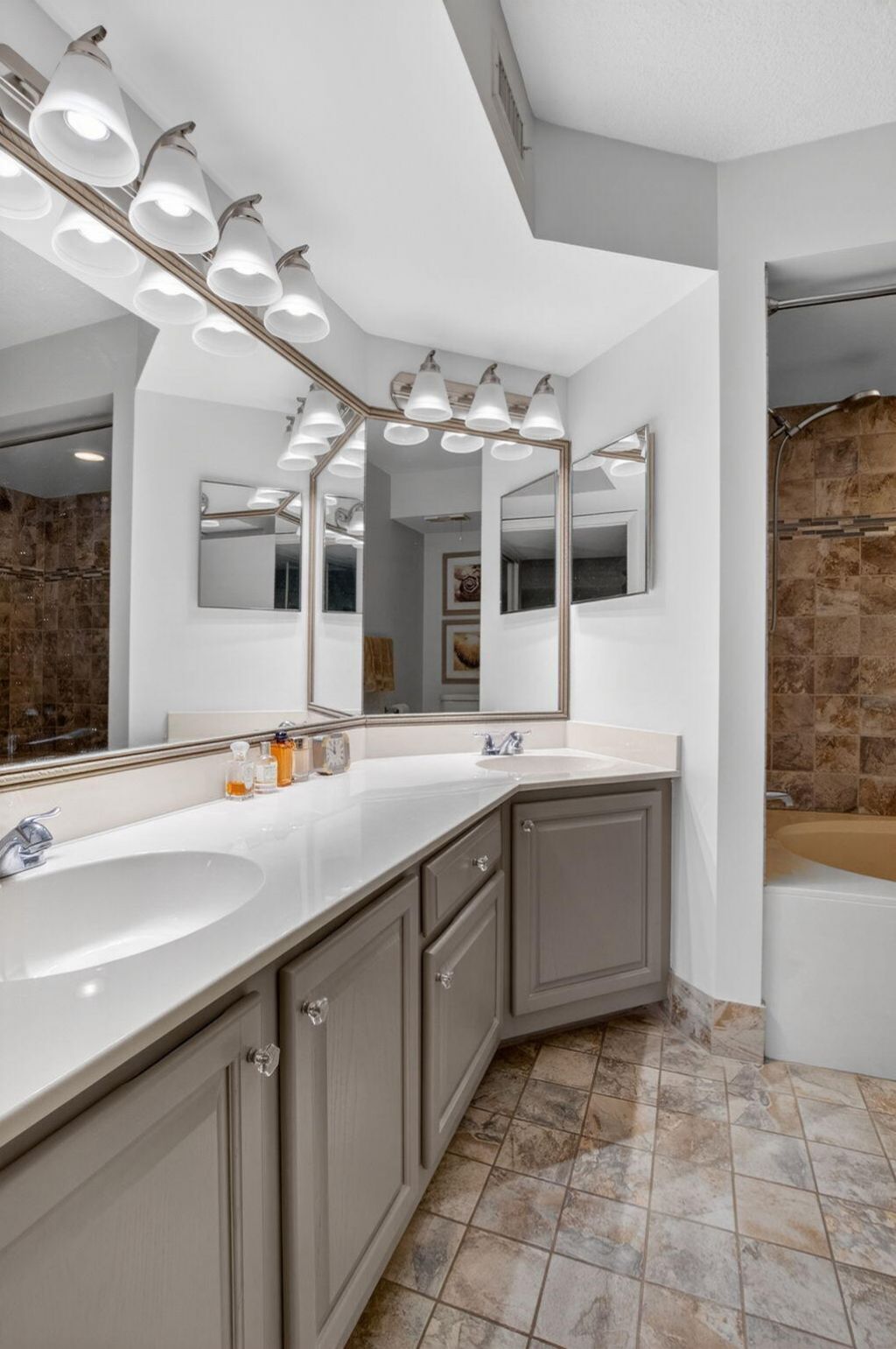 2305 Aspen Way, Unit 2305, Boynton Beach, FL 33436 Photo