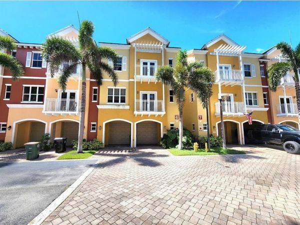 2317 Vintage Drive, Lighthouse Point, FL 33064