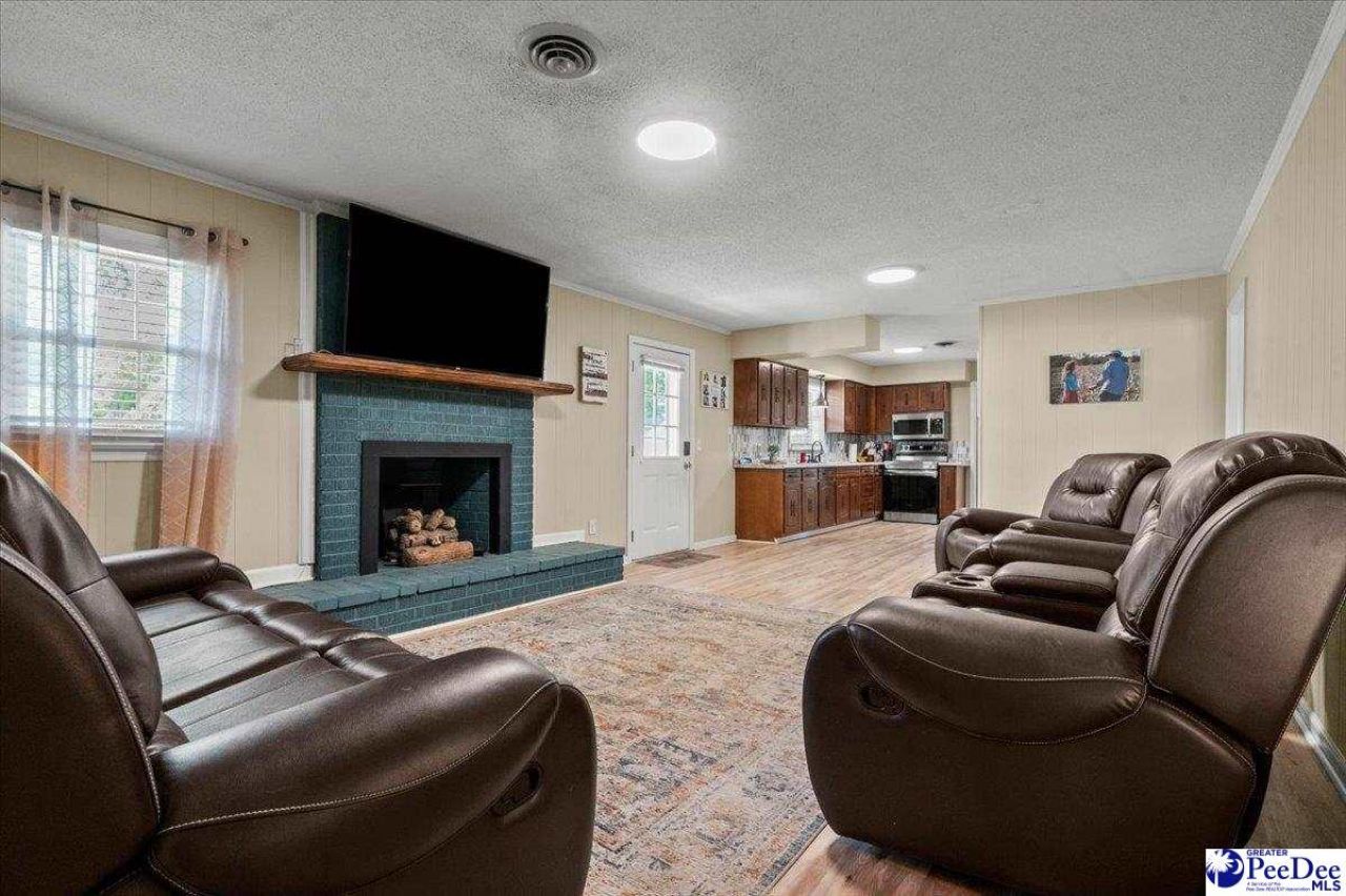 1705 Claremont Street Photo 23